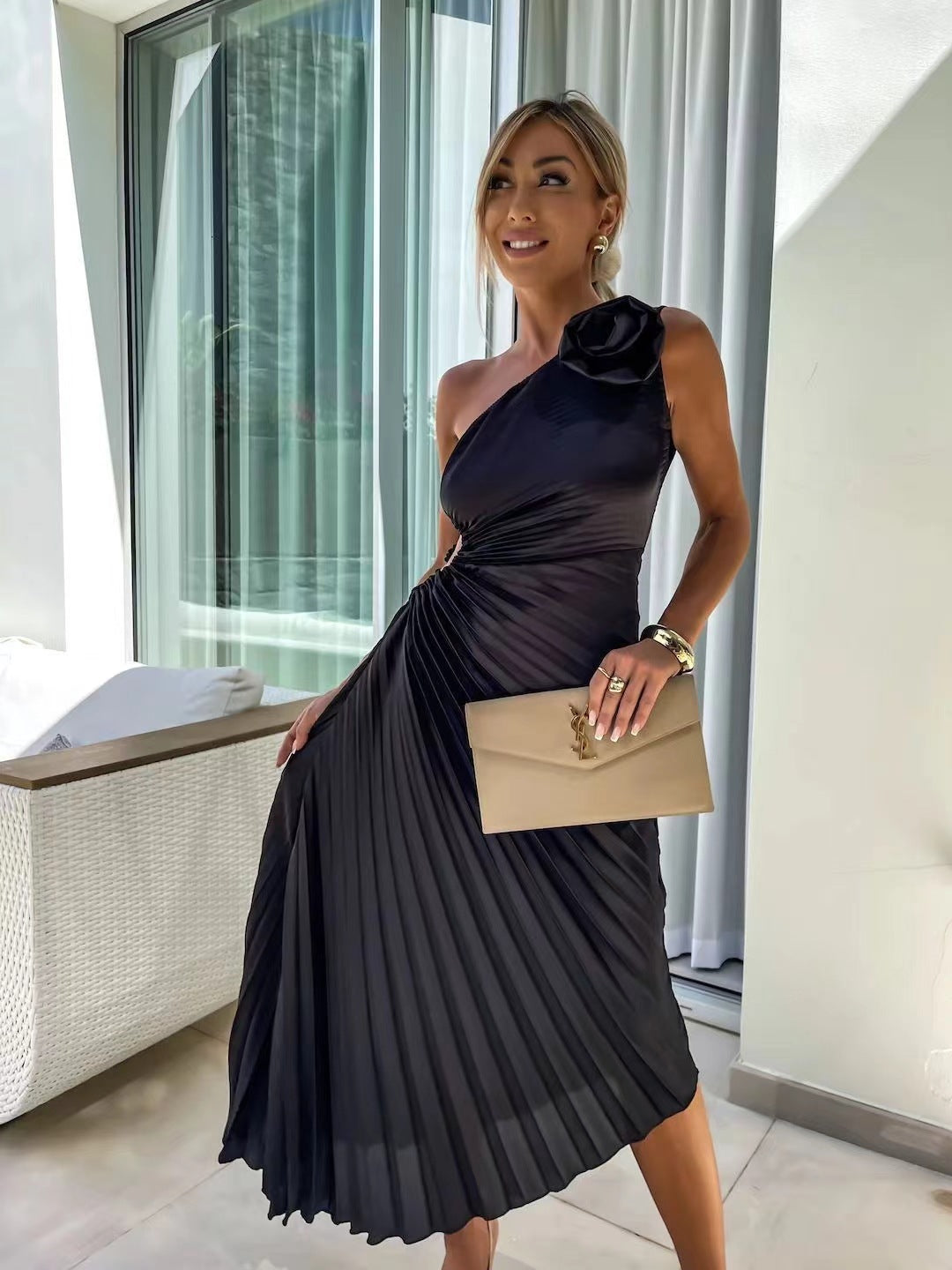 Carmen | Elegant One-Shoulder Dress