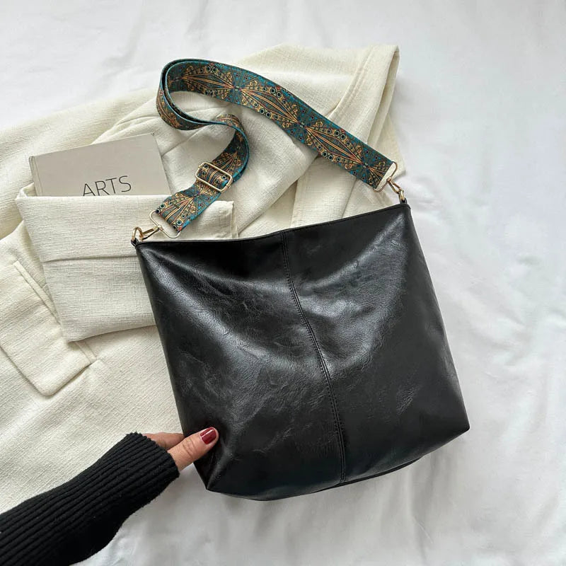 Emma | Vintage leather shoulder bag