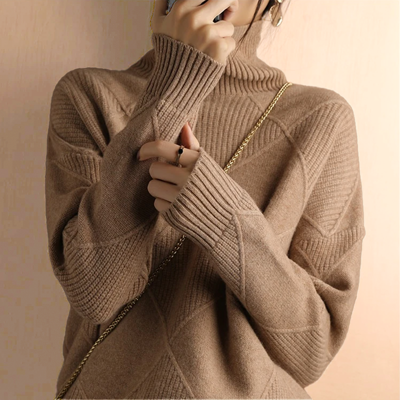 Amalia | Soft Knitted Turtleneck